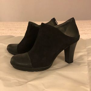 Aerosoles gorgeous boots size 7 worn only once.
